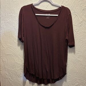 Maurice’s 24/7 Women’s Short Sleeve Scoop Neck Top - Maroon